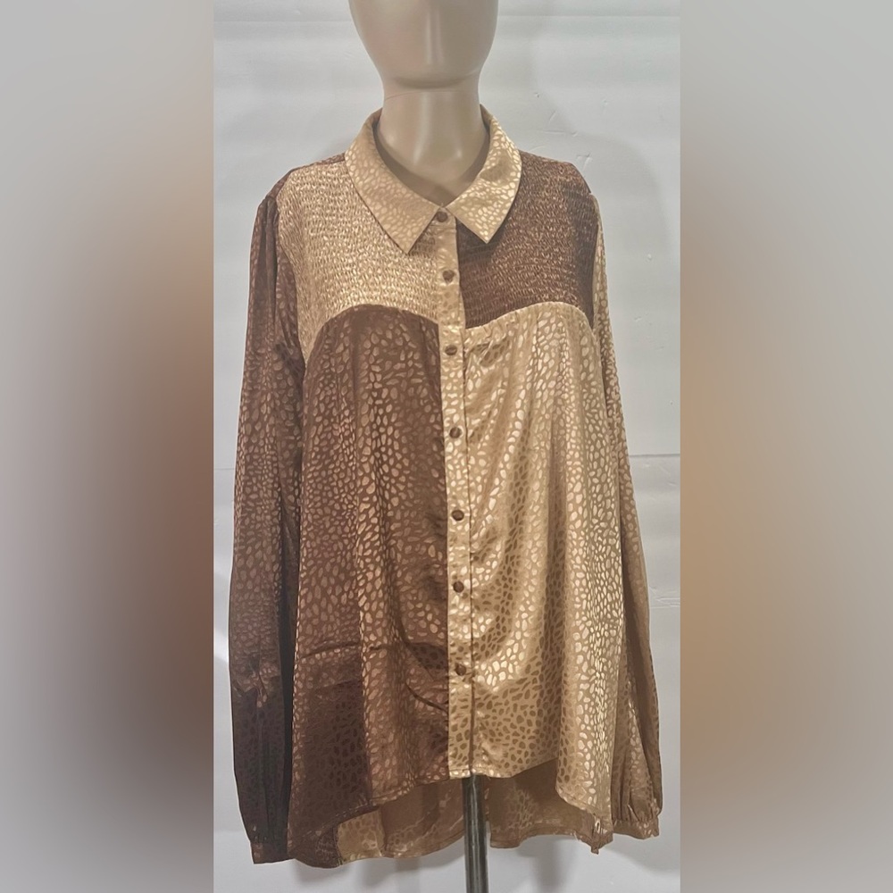 ODDY Two-Tone Satin Leopard Print Button-Up Shirt in Brown and Cream Size Large